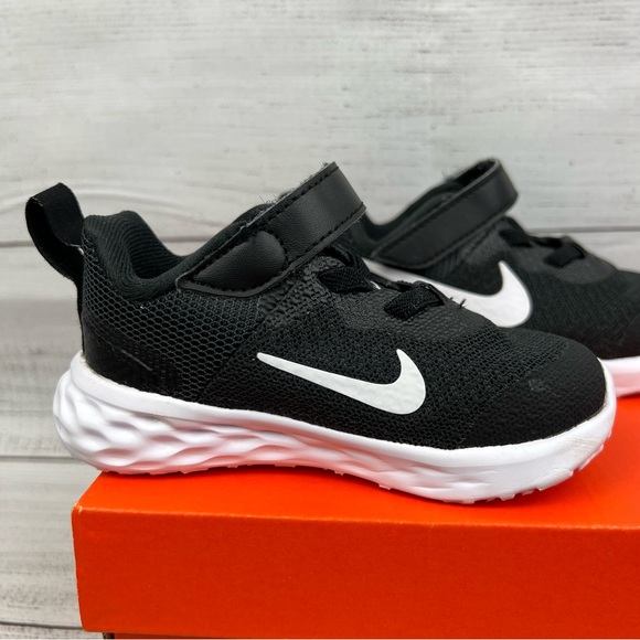 Nike Revolution 6 toddler shoes - Picture 11 of 16
